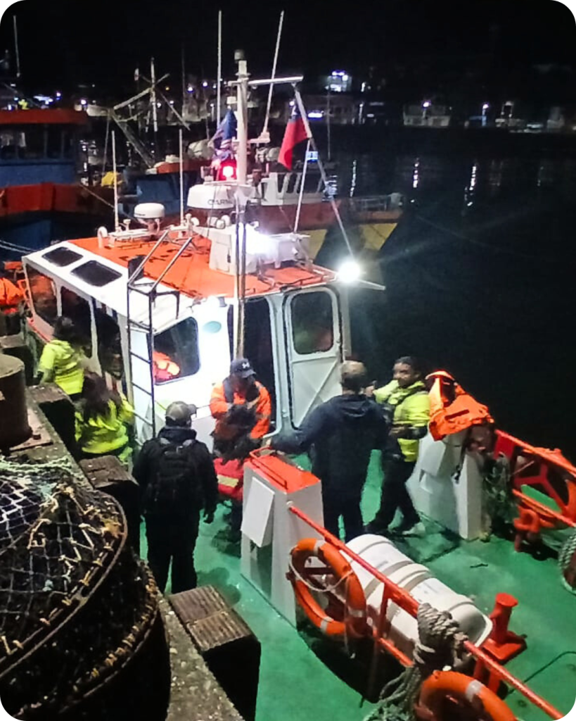Derivación de urgencias para tripulante en puerto de Valparaíso, ingreso coordinado a clínica.